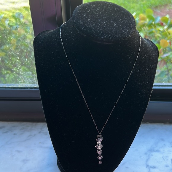 HENRI BENDEL NWOT LUXE PAVE IRIS GUNMETAL PENDANT NECKLACE - Picture 7 of 13